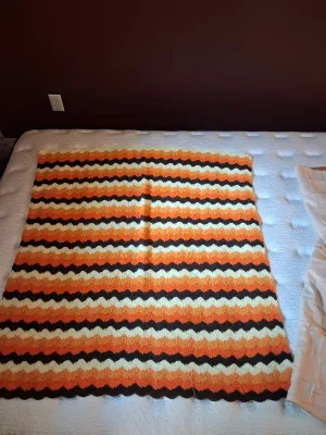 HANDMADE THROW BLANKET, HANDMADE QUILT