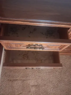 9 DRAWER DRESSER W/ BUILT IN JEWELRY SHELF