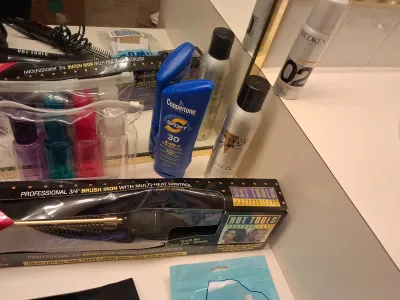 HOT TOOLS BLOW DRYER, 3/4" CURLING IRON, HAIR CARE, MAKE UP CASE, ICE BAG