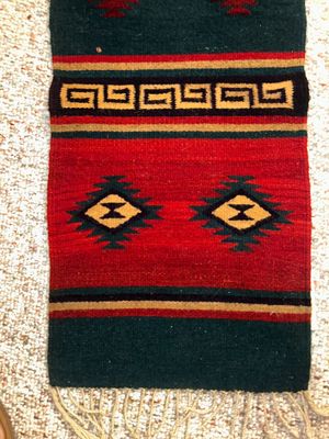 HAND CRAFTED IN MEXICO 100% VIRGIN WOOL TABLE RUNNER
