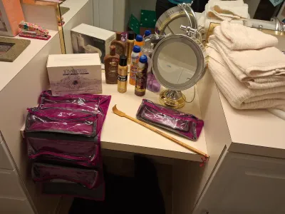 LIGHT UP MAGNIFYING MIRROR, FOLDING MAKE UP CASE, SUNSCREEN, JEWELRY CLEANER AND MUCH MORE!