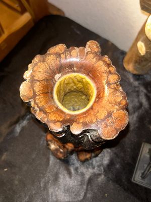 TOUCH OF CLASS WALL SHELF, WOOD BUD VASE, LIBERTY BELL AND MORE