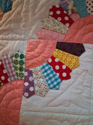 HANDMADE QUILT, THROW BLANKET