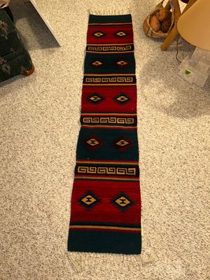 HAND CRAFTED IN MEXICO 100% VIRGIN WOOL TABLE RUNNER
