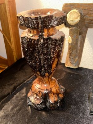 TOUCH OF CLASS WALL SHELF, WOOD BUD VASE, LIBERTY BELL AND MORE