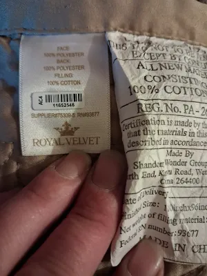 ROYAL VELVET TAN QUEEN SIZE COMFORTER W/ PLUSH BROWN THROW