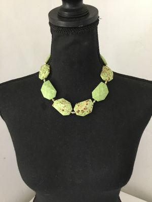 Faux stone Beautiful speckled green and gold statement necklace very light