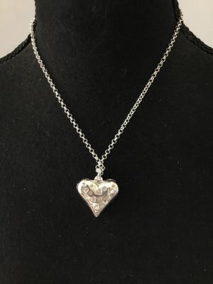 Beautiful, silver toned, crystal rhinestone, heart pendant necklace