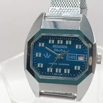 LOT 112: KronoTron Electra Watch