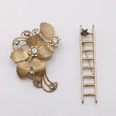 LOT 109: Set of (7) Vintage Brooches - Lisner, Anson & More