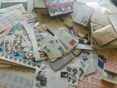 HUGE MYSTERY LOT OF STAMPS (1)