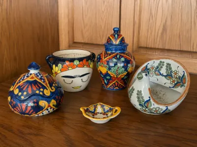TRADITIONAL MEXICAN POTTERY