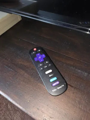 44 in Roku TV with remote
