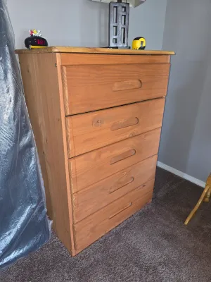 Chest of drawers