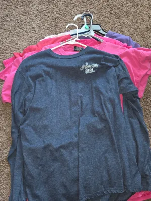 10 ladies tee shirts