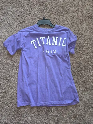 10 ladies tee shirts