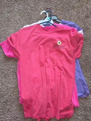 10 ladies tee shirts