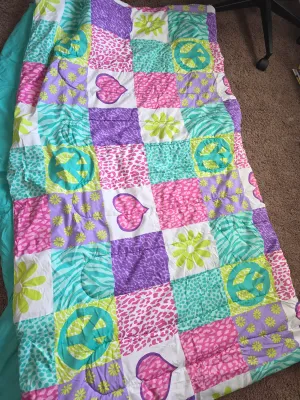 Twin bed comforter