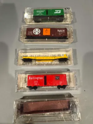 Sale Photo Thumbnail #14: Lot 8 mini trains
