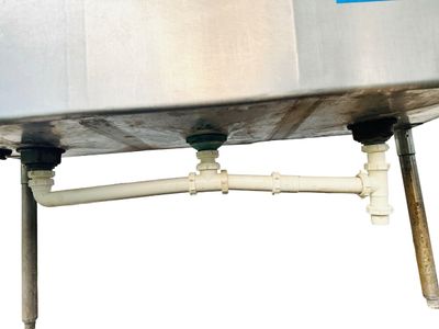 Sale Photo Thumbnail #378: Stainless Steel  TRIPLE Sink
7 Ft 2 In x 1 Ft 9 3/8" x 3 Ft 7 3/8"
(86" x 21 3/8" x 43 3/8")