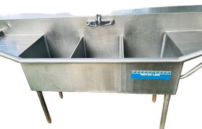 Sale Photo Thumbnail #375: Stainless Steel  TRIPLE Sink
7 Ft 2 In x 1 Ft 9 3/8" x 3 Ft 7 3/8"
(86" x 21 3/8" x 43 3/8")