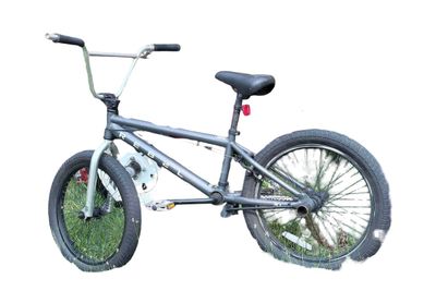 Sale Photo Thumbnail #220: Mongoose REBEL X1 BMX Bike 20-Inch Wheels, ages 7-14YO, Sturdy Steel Frame with front and rear pegs.

*STOCK PHOTO SHOWN*

NEEDS NEW CHAIN