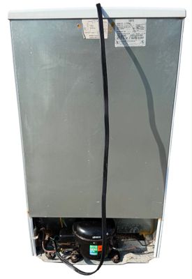 Sale Photo Thumbnail #481: Sanyo White Mini Fridge