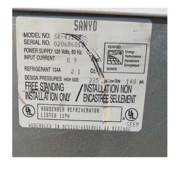 Sale Photo Thumbnail #484: Sanyo White Mini Fridge