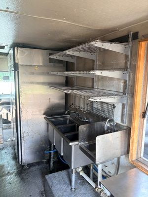 Sale Photo Thumbnail #35: Pigs Unlimited - 24 FOOT Food Truck WHITE

Fully loaded truck with everything you need for food truck industry!
It will be detailed before you buy it!

Photos included are the BEFORE photos. We will be detailing the truck while the auction is running.
Fee
