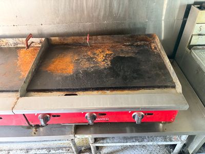 Sale Photo Thumbnail #29: Pigs Unlimited - 24 FOOT Food Truck WHITE

Fully loaded truck with everything you need for food truck industry!
It will be detailed before you buy it!

Photos included are the BEFORE photos. We will be detailing the truck while the auction is running.
Fee