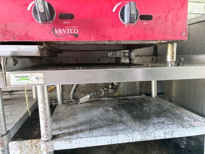 Sale Photo Thumbnail #28: Pigs Unlimited - 24 FOOT Food Truck WHITE

Fully loaded truck with everything you need for food truck industry!
It will be detailed before you buy it!

Photos included are the BEFORE photos. We will be detailing the truck while the auction is running.
Fee