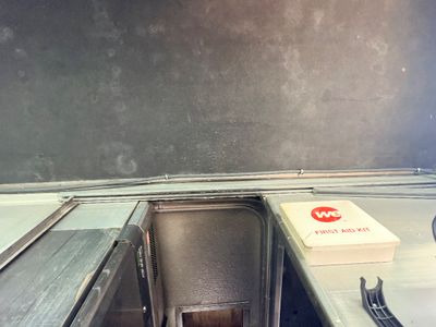 Sale Photo Thumbnail #18: Pigs Unlimited - 24 FOOT Food Truck WHITE

Fully loaded truck with everything you need for food truck industry!
It will be detailed before you buy it!

Photos included are the BEFORE photos. We will be detailing the truck while the auction is running.
Fee