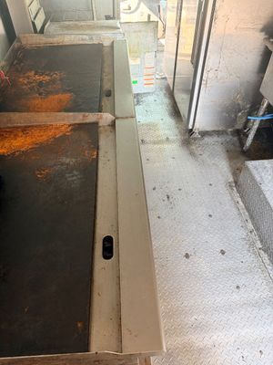 Sale Photo Thumbnail #34: Pigs Unlimited - 24 FOOT Food Truck WHITE

Fully loaded truck with everything you need for food truck industry!
It will be detailed before you buy it!

Photos included are the BEFORE photos. We will be detailing the truck while the auction is running.
Fee