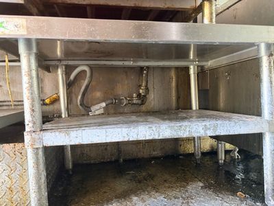 Sale Photo Thumbnail #27: Pigs Unlimited - 24 FOOT Food Truck WHITE

Fully loaded truck with everything you need for food truck industry!
It will be detailed before you buy it!

Photos included are the BEFORE photos. We will be detailing the truck while the auction is running.
Fee