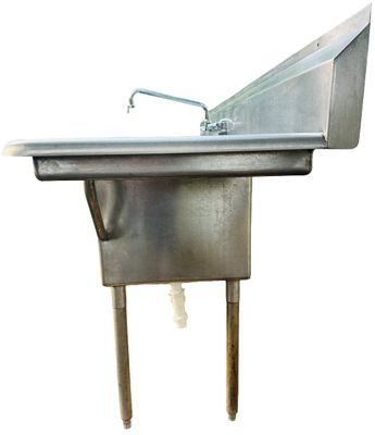 Sale Photo Thumbnail #368: Stainless Steel  TRIPLE Sink
7 Ft 2 In x 1 Ft 9 3/8" x 3 Ft 7 3/8"
(86" x 21 3/8" x 43 3/8")