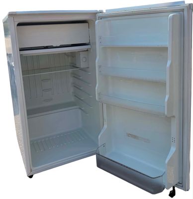 Sale Photo Thumbnail #480: Sanyo White Mini Fridge