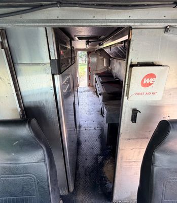 Sale Photo Thumbnail #19: Pigs Unlimited - 24 FOOT Food Truck WHITE

Fully loaded truck with everything you need for food truck industry!
It will be detailed before you buy it!

Photos included are the BEFORE photos. We will be detailing the truck while the auction is running.
Fee