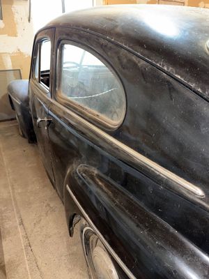 Sale Photo Thumbnail #27: WE HAD A MECHANIC LOOK AT THIS VEHICLE AND
IT DID TURN OVER BUT DID NOT START. 
IT NEEDS A NEW 6 VOLT BATTERY
THERE IS SOME COSMETIC DAMAGE TO THE PAINT ON HOOD AND ROOF. 
THERE IS SOME PITTING ON THE FRONT OF HOOD, NO OTHER BODY DAMAGE SEEN.
NONE OR VERY