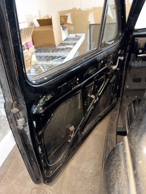 Sale Photo Thumbnail #30: WE HAD A MECHANIC LOOK AT THIS VEHICLE AND
IT DID TURN OVER BUT DID NOT START. 
IT NEEDS A NEW 6 VOLT BATTERY
THERE IS SOME COSMETIC DAMAGE TO THE PAINT ON HOOD AND ROOF. 
THERE IS SOME PITTING ON THE FRONT OF HOOD, NO OTHER BODY DAMAGE SEEN.
NONE OR VERY