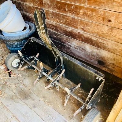 Sale Photo Thumbnail #63: Lawn Aerator