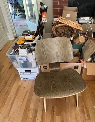 Sale Photo Thumbnail #40: Mid Century Chair