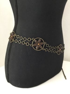 Super cute bronze, toned amber colored flower chain belt