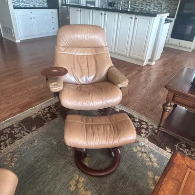 F scandonavian style swivel chairs