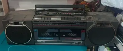 E boombox