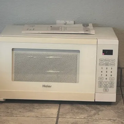 Sale Photo Thumbnail #110: K microwave oven