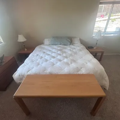F bedroom set