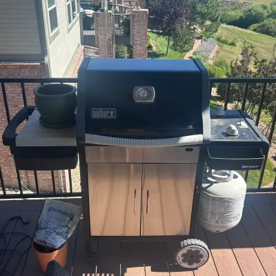 Sale Photo Thumbnail #102: G weber propane grill