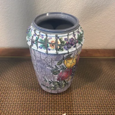 D vases
