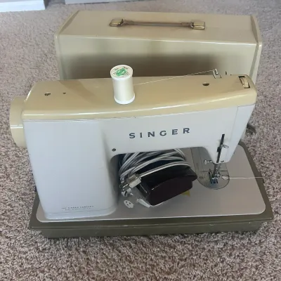 Sale Photo Thumbnail #115: T singer sewing machine
