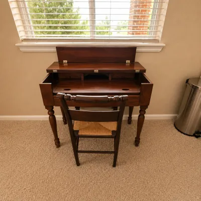 F antique style desk
